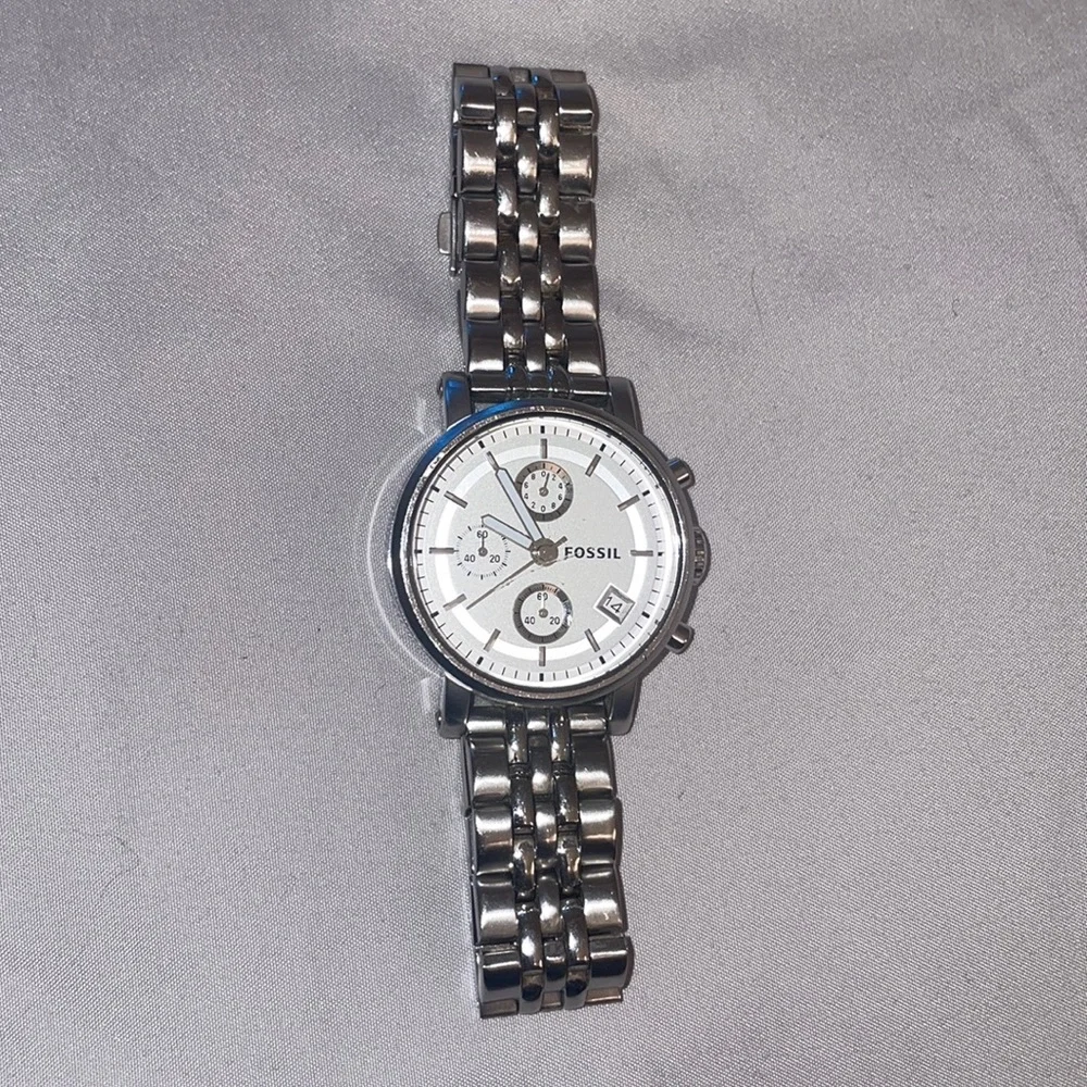Fossil Watch - Picture 1 of 5